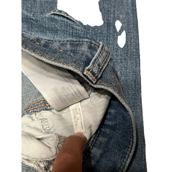 Hollister - Picture 11 of 12